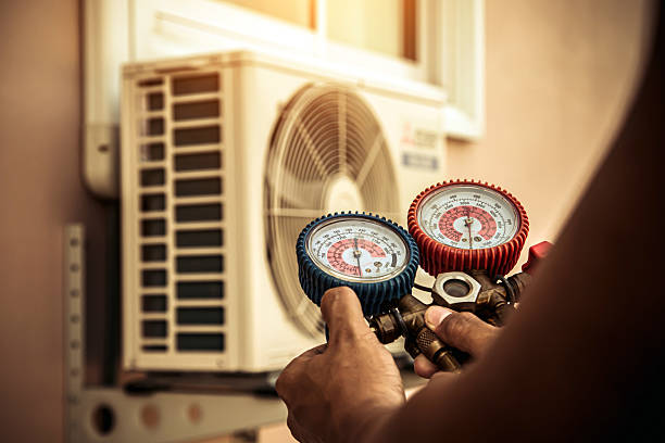 Professional Ac Installation technician working in Lone Oak, TX